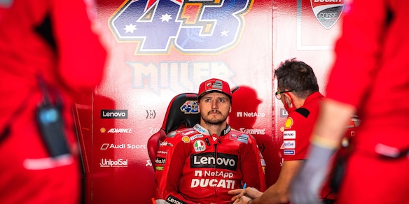 MotoGp Portogallo, incidente in gara per Miller: l'australiano perde i punti al braccio