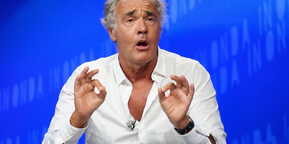 Giletti, malore in diretta: "Vediamo se riusciamo a continuare"