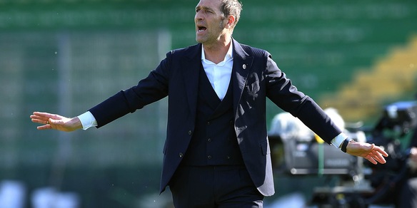 Calciomercato Serie C, Bari: esonerato l'allenatore Carrera