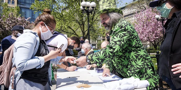 A New York marijuana gratis per i vaccinati contro il Covid