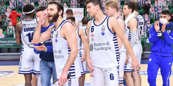 Dinamo Sassari, continua la caccia al quarto posto: battuta Trento