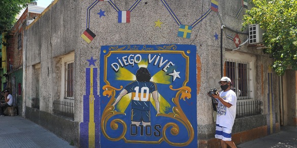 La morte di Maradona tra le scuse per violare le norme anti-Covid