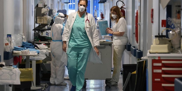 Covid in Italia, il tasso di positività sale al 4.7%. 342 i morti