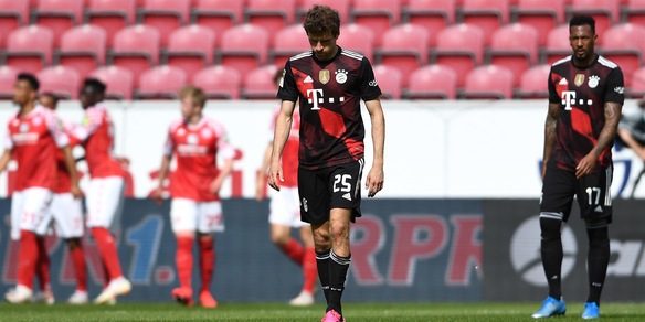 Bayern, stop e titolo rimandato. Haaland lancia il Dortmund