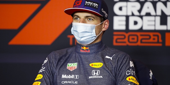 F1, Verstappen: "Nel 2022 macchine più lente, ma le corse miglioreranno"