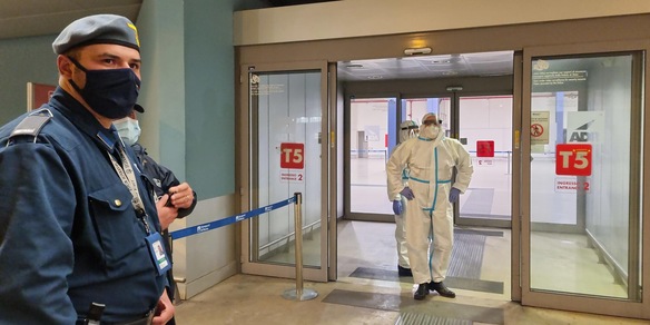 Fiumicino, 23 positivi al Covid dal volo proveniente dall'India