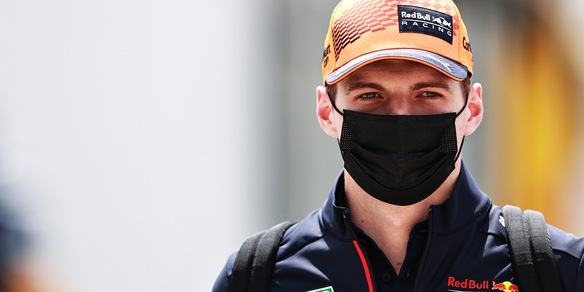 F1, Verstappen: "Con Red Bull anche nel futuro. Hamilton? Cercheremo di evitare scontri"