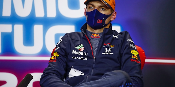 F1, Verstappen: "La macchina era difficile da guidare in qualifica"