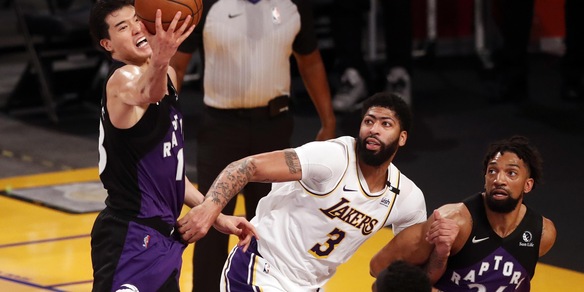 Nba, cadono ancora i Lakers. Super Antetokounmpo trascina i Bucks