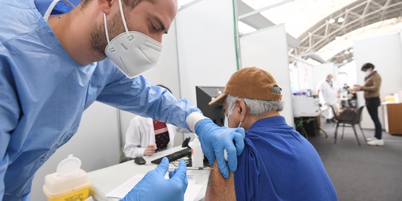 Moderna: il richiamo del vaccino funziona sulle varianti