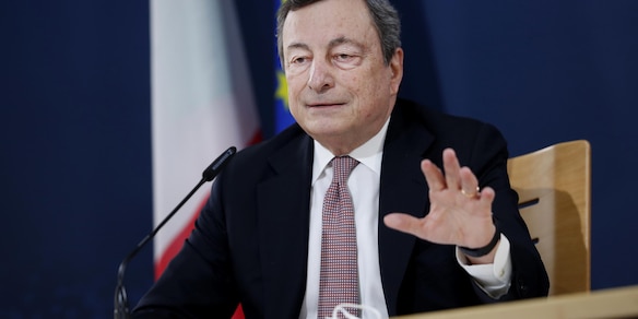 Draghi sulle riaperture: "Ok, ma in sicurezza. Dati positivi"