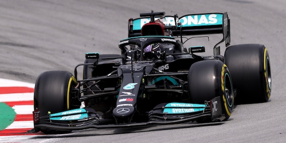 F1, Gp Spagna: Hamilton trionfa davanti a Verstappen. Leclerc è 4°