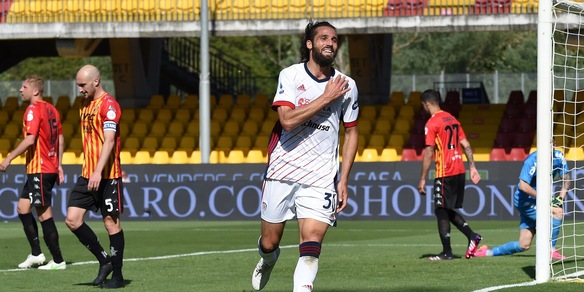 Il Cagliari vince lo scontro salvezza con il Benevento. Manita Atalanta al Parma