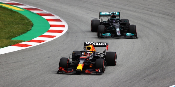 Ali flessibili: Hamilton sospetta, la FIA interviene