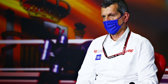 F1, Steiner: "Il team radio di Wolff in Spagna? Voleva farsi pubblicità"