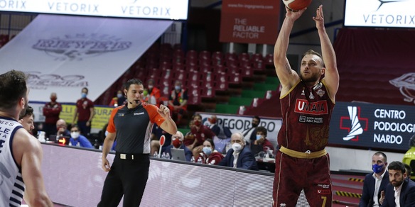 Playoff: Venezia, Milano, Brindisi e Bologna sul 2-0