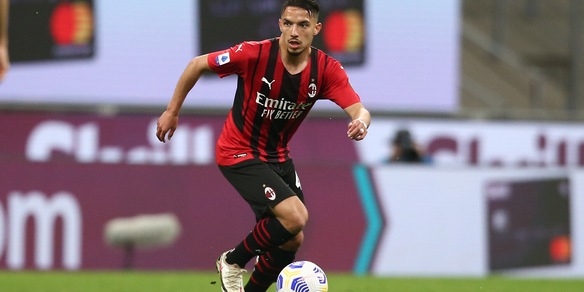 Milan, Bennacer positivo al Coronavirus: "Sta bene e si allena a casa"