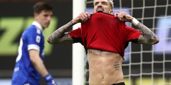 Milan con la nuova maglia, ma il successo non arriva: pari col Cagliari