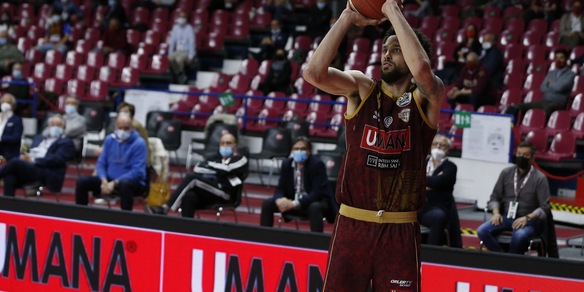 Sassari crolla nell'ultimo quarto: Venezia va in semifinale