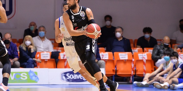 Belinelli show: Bologna espugna Brindisi e vince gara uno