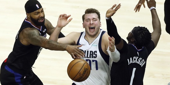 Playoff Nba, Mavericks e Nets vanno sul 2-0. I Lakers pareggiano