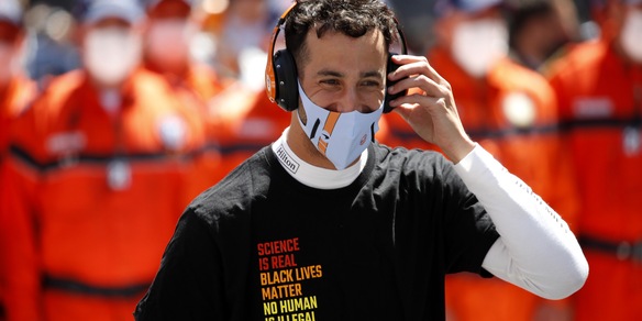 F1, Ricciardo: "Con la Ferrari non siamo mai andati oltre le telefonate"