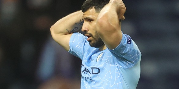 Aguero, controllo al ginocchio prima di firmare con il Barcellona