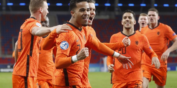 Europei U21, Kluivert e Boadu trascinano l'Olanda in semifinale