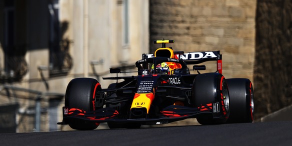 F1, prove libere 2 Gp Baku: Perez il più veloce, Leclerc a muro