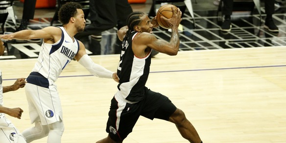 Nba, i Clippers sbancano Dallas con un Kawhi Leonard da record