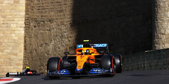 F1, Lando Norris penalizzato di tre posizioni a Baku: partirà nono