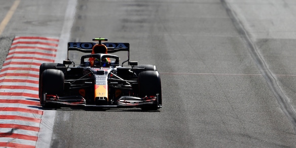 F1: Perez vince a Baku un Gp da pazzi, fuori Verstappen. Leclerc 4°