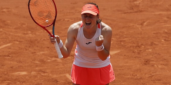 Roland Garros, Zidansek vola in semifinale: sconfitta Badosa