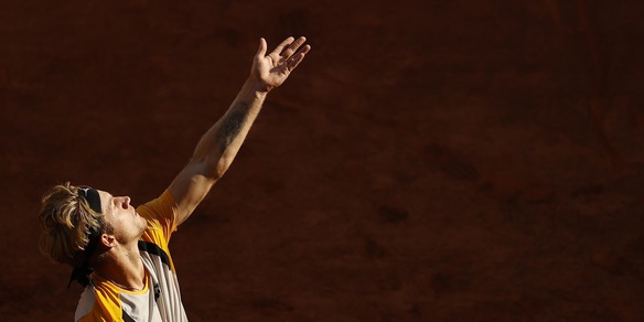 Roland Garros, la prima semifinale è Zverev-Tsitsipas