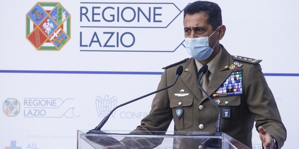 Figliuolo: "Vaccino in vacanza? Più che una necessità è uno spot"