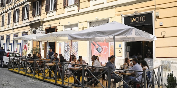 Covid, colori regioni: cosa cambia a partire da lunedì