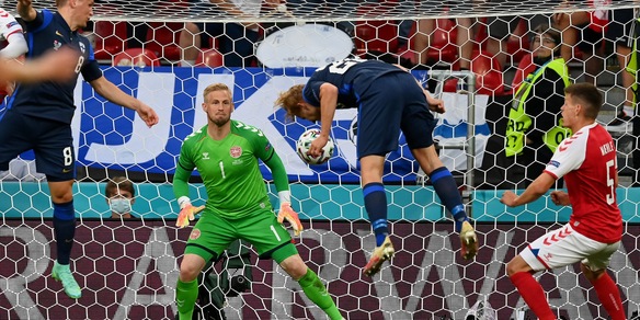 Pohjanpalo gol, Hradecky para tutto: Danimarca ko con la Finlandia