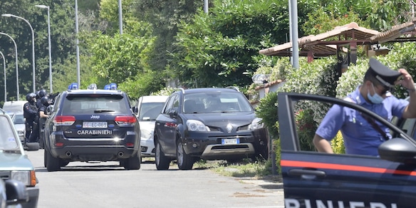 Sparatoria in strada ad Ardea: morti due bambini e un anziano