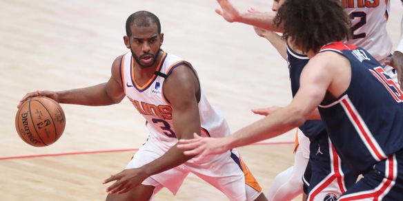 Nba, super Paul: Phoenix vola in finale di Conference