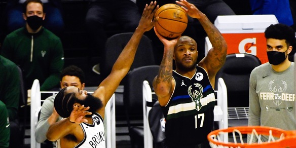 Playoff Nba, Milwaukee c'è e porta Brooklyn a gara 7!