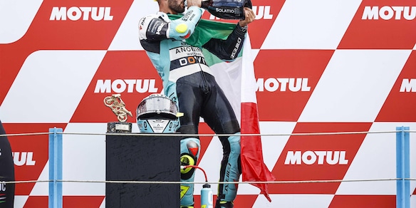 Moto3, Dennis Foggia trionfa in Olanda. 3° Romano Fenati