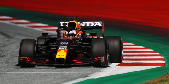F1: Max Verstappen vince il Gp di Stiria, sesto Sainz davanti a Leclerc