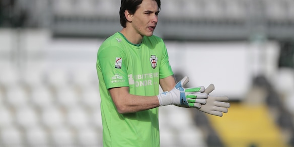 Calciomercato Crotone, ecco Saro: "Grazie per l'accoglienza"