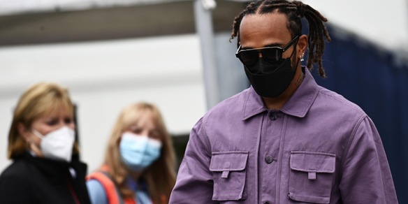 F1: Lewis Hamilton rinnova con Mercedes per altri due anni