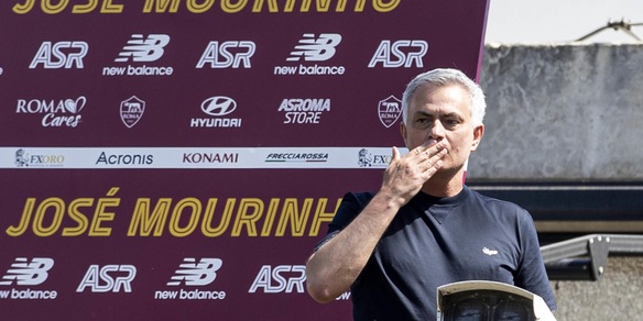 Roma, via alla preparazione: tamponi, test e allenamento con Mourinho