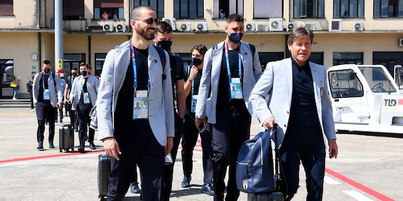 Europei, l'Italia è arrivata a Londra: cori dai tifosi e rifinitura