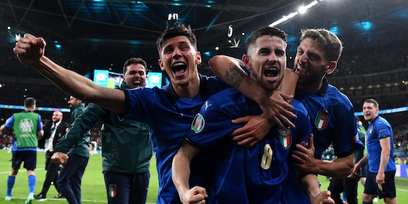 Europei, l'Italia batte la Spagna 4-2 ai rigori e vola in finale