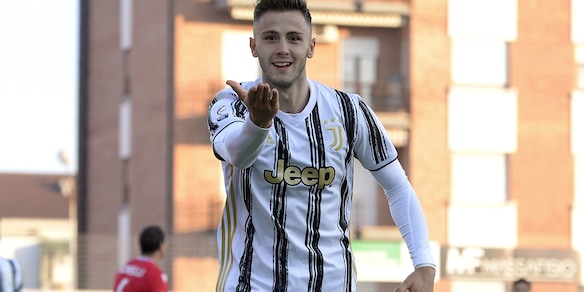Calciomercato Juve Under 23, Zanimacchia e Vrioni via in prestito