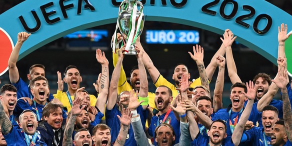 L'Italia batte l'Inghilterra ai rigori e vince gli Europei!