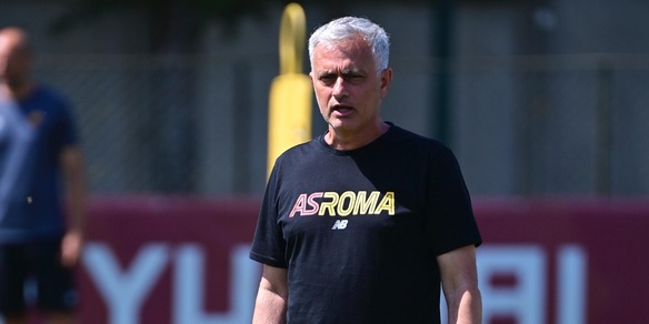 Mourinho: "La Roma è un club gigante con tifosi incredibili"